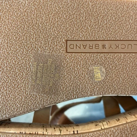 NEW no box- CUTE Lucky Brand Women's Platform Sandal Wedge, Nude  8 1/2 - Picture 4 of 5